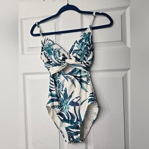 NWT Soma Tropical Print Key Hole Cutout One Piece Swimsuit